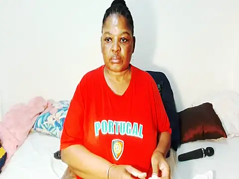 Snapshot of Love-Racheal75 chatting on 05/06/26, 06:13 Love-Racheal75 online show from 05/06/26, 06:13