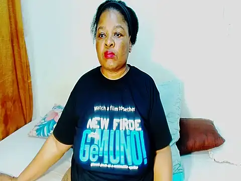 Snapshot of Love-Racheal75 chatting on 07/17/26, 11:20 Love-Racheal75 online show from 07/17/26, 11:20