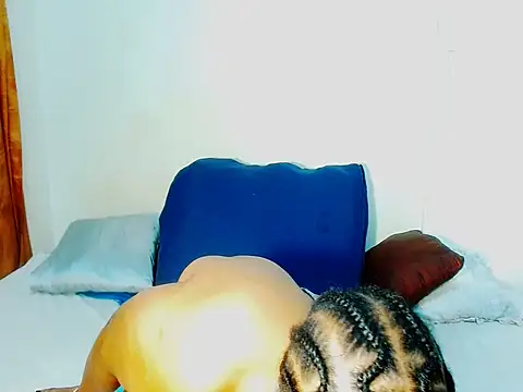 Snapshot of Love-Racheal75 chatting on 07/28/26, 03:43 Love-Racheal75 online show from 07/28/26, 03:43