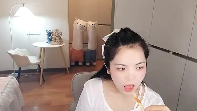 XiaoAnQi online show from 09/20/25, 12:06