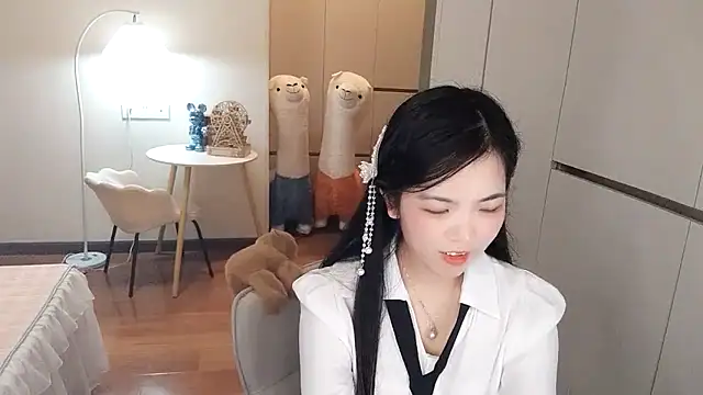 XiaoAnQi online show from 09/30/25, 02:11