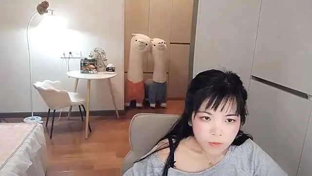 XiaoAnQi online show from 10/16/25, 01:01