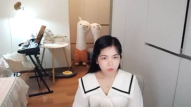 XiaoAnQi online show from 11/13/25, 12:37