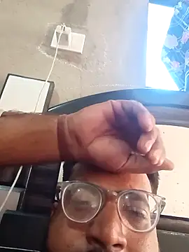 Snapshot of hard_boy9455 chatting on 10/20/25, 03:07 hard boy9455 online show from 10/20/25, 03:07