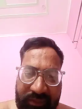 Snapshot of hard_boy9455 chatting on 10/27/25, 12:36 hard boy9455 online show from 10/27/25, 12:36