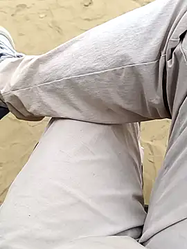 Snapshot of hard_boy9455 chatting on 10/28/25, 09:02 hard boy9455 online show from 10/28/25, 09:02