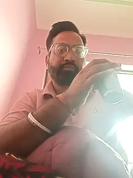 Snapshot of hard_boy9455 chatting on 10/29/25, 02:25 hard boy9455 online show from 10/29/25, 02:25