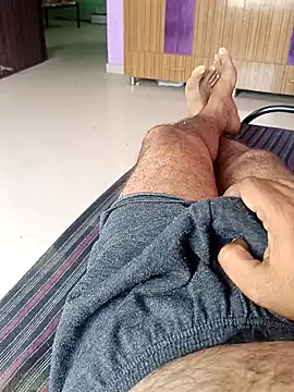 Snapshot of hard_boy9455 chatting on 11/05/25, 03:17 hard boy9455 online show from 11/05/25, 03:17