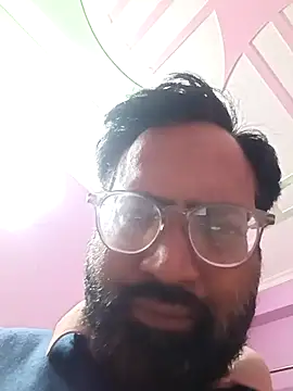 Snapshot of hard_boy9455 chatting on 12/04/25, 04:48 hard boy9455 online show from 12/04/25, 04:48