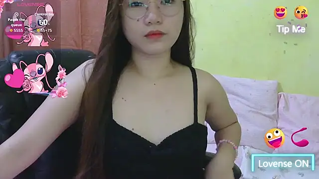 Snapshot of HornyAsian4uxx chatting on 08/01/26, 11:42 HornyAsian4uxx online show from 08/01/26, 11:42