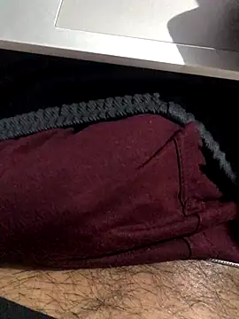 Snapshot of ahhnatti chatting on 09/26/25, 06:01 ahhnatti online show from 09/26/25, 06:01