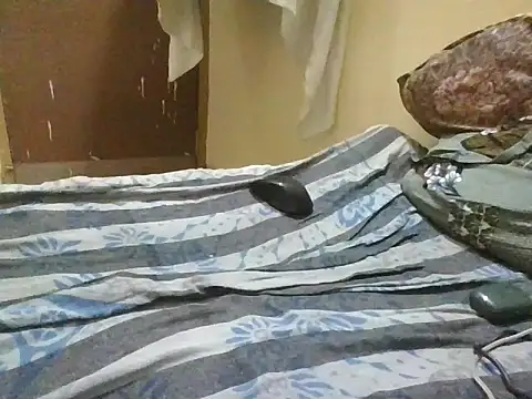 Snapshot of ahhnatti chatting on 02/06/26, 04:10 ahhnatti online show from 02/06/26, 04:10