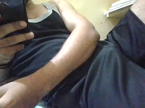 Snapshot of ahhnatti chatting on 03/13/26, 04:02 ahhnatti online show from 03/13/26, 04:02