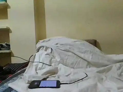 Snapshot of ahhnatti chatting on 03/21/26, 04:43 ahhnatti online show from 03/21/26, 04:43