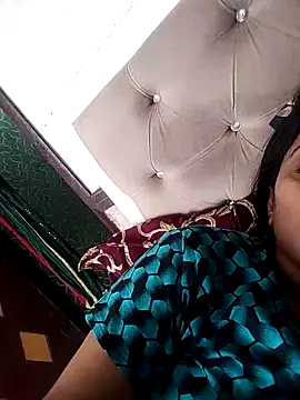 Soniya Roy online show from 04/28/26, 07:13