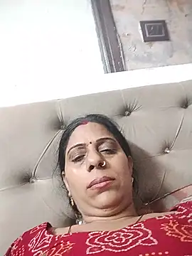 Snapshot of Soniya_Roy chatting on 06/18/26, 02:10 Soniya Roy online show from 06/18/26, 02:10