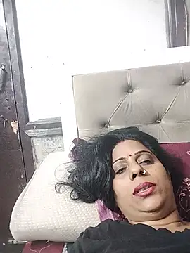 Snapshot of Soniya_Roy chatting on 07/14/26, 02:12 Soniya Roy online show from 07/14/26, 02:12