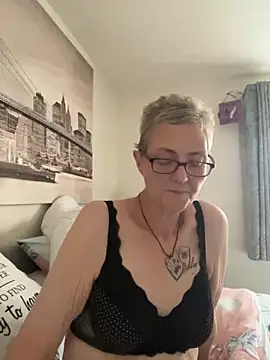 Curvy-Jinx online show from 11/01/25, 03:36