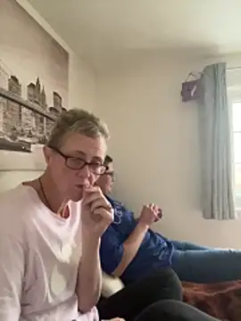 Curvy-Jinx online show from 12/01/25, 08:52