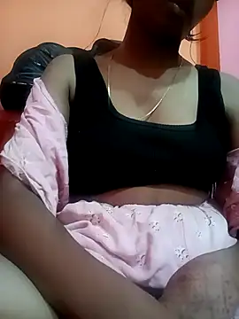 Snapshot of sakshi5533 chatting on 09/15/25, 07:52 sakshi5533 online show from 09/15/25, 07:52