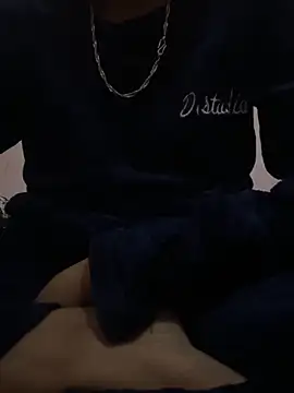 Snapshot of sakshi5533 chatting on 11/26/25, 05:03 sakshi5533 online show from 11/26/25, 05:03