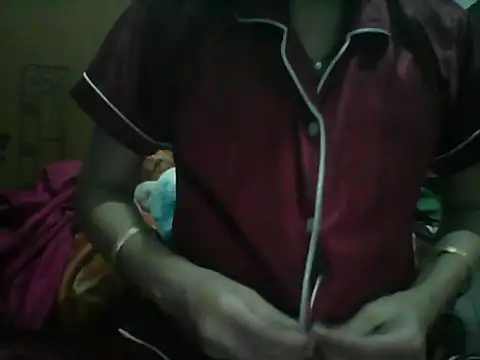 Snapshot of sakshi5533 chatting on 03/07/26, 12:57 sakshi5533 online show from 03/07/26, 12:57