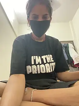 Snapshot of sakshi5533 chatting on 03/24/26, 08:19 sakshi5533 online show from 03/24/26, 08:19