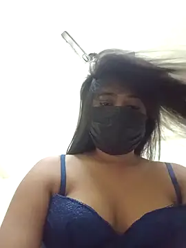 Snapshot of sakshi5533 chatting on 04/02/26, 07:00 sakshi5533 online show from 04/02/26, 07:00