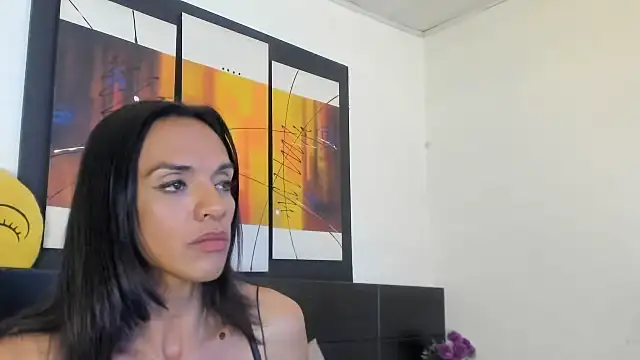 Snapshot of MeganRhyder chatting on 06/26/26, 04:00 MeganRhyder online show from 06/26/26, 04:00