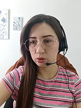 Snapshot of SUSY__06 chatting on 10/15/25, 12:16 SUSY 06 online show from 10/15/25, 12:16