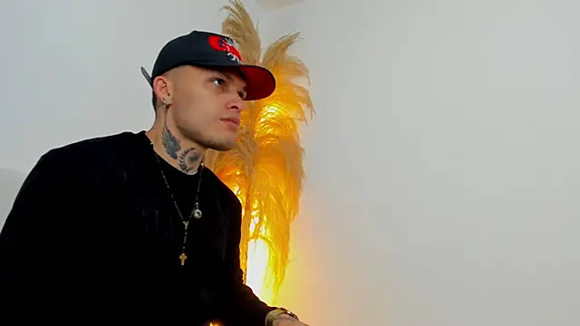 Snapshot of Kieran_kian chatting on 02/23/26, 02:42 Kieran kian online show from 02/23/26, 02:42