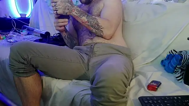 Snapshot of Luv2SuckBWC92 chatting on 11/07/25, 09:37 Luv2SuckBWC92 online show from 11/07/25, 09:37