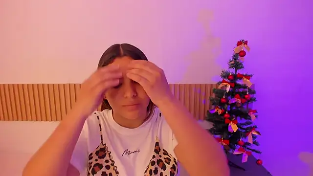 OliviaSweett online show from 12/15/25, 07:40