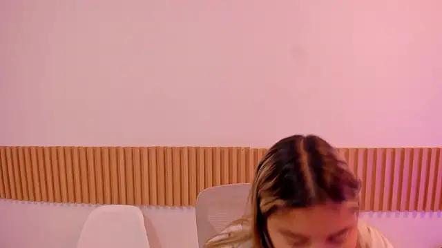 OliviaSweett online show from 04/28/26, 06:46