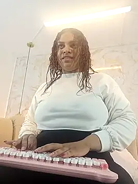 nathaliamiller online show from 11/16/25, 01:28