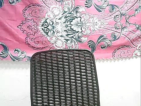 Snapshot of CreamyPussy4uxx chatting on 06/26/26, 12:48 CreamyPussy4uxx online show from 06/26/26, 12:48