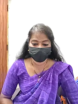 Snapshot of tamil_Sigappu_Roja chatting on 07/17/26, 12:39 tamil Sigappu Roja online show from 07/17/26, 12:39