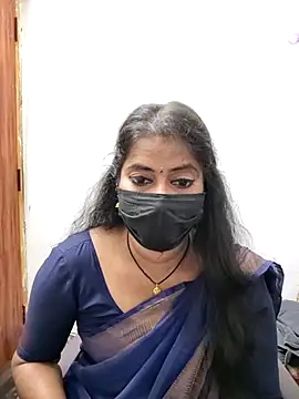Snapshot of tamil_Sigappu_Roja chatting on 07/23/26, 01:58 tamil Sigappu Roja online show from 07/23/26, 01:58