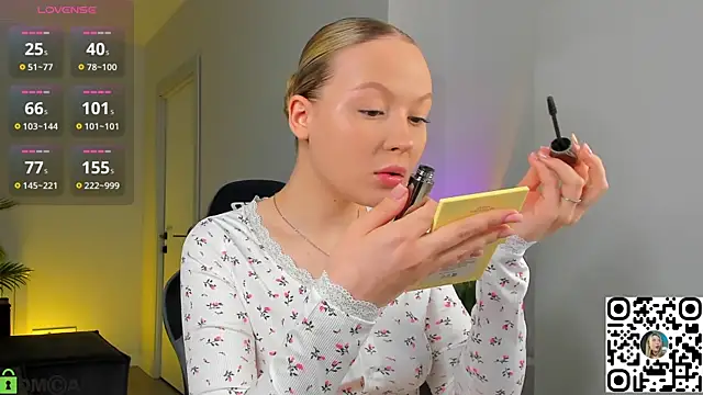 Snapshot of Margo-pvt chatting on 03/04/26, 12:38 Margo-pvt online show from 03/04/26, 12:38