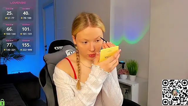 Snapshot of Margo-pvt chatting on 03/04/26, 11:55 Margo-pvt online show from 03/04/26, 11:55