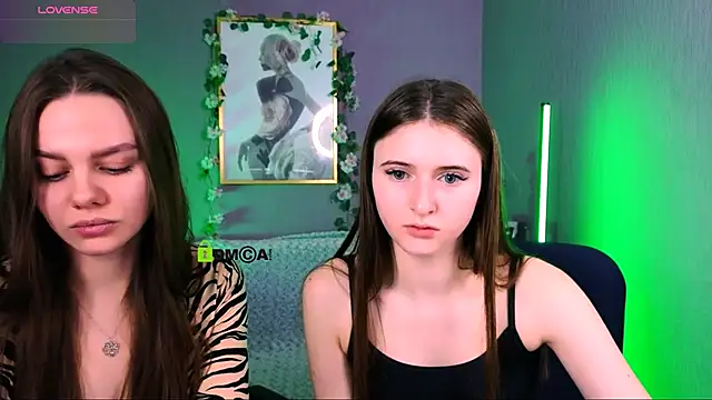 Snapshot of nekky_mouse chatting on 11/29/25, 11:35 nekky mouse online show from 11/29/25, 11:35