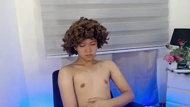 Snapshot of 9INCHESHARDCOCK chatting on 12/23/25, 06:33 9INCHESHARDCOCK online show from 12/23/25, 06:33