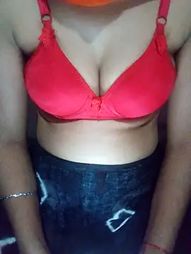 LAKSHMI B online show from 09/23/25, 12:24