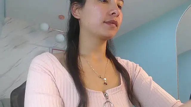 victoria hernandez t  online show from 06/22/26, 01:19