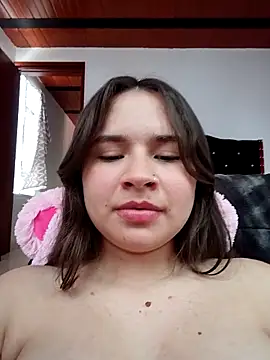 Snapshot of Isa_Acosta chatting on 04/18/26, 07:58 Isa Acosta online show from 04/18/26, 07:58