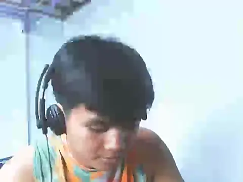 Snapshot of Alexx_143 chatting on 09/15/25, 05:51 Alexx 143 online show from 09/15/25, 05:51