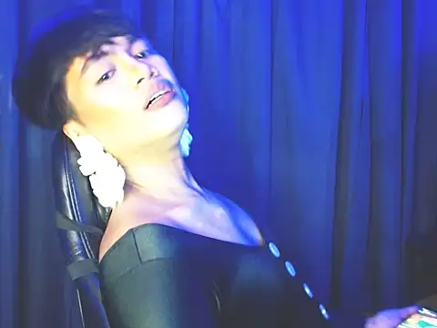 Snapshot of Alexx_143 chatting on 09/19/25, 12:39 Alexx 143 online show from 09/19/25, 12:39