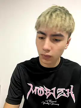 AlexanderCollman online show from 12/04/25, 08:50