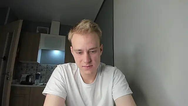 Snapshot of Kevin_Young_Cat chatting on 09/21/25, 08:21 Kevin Young Cat online show from 09/21/25, 08:21