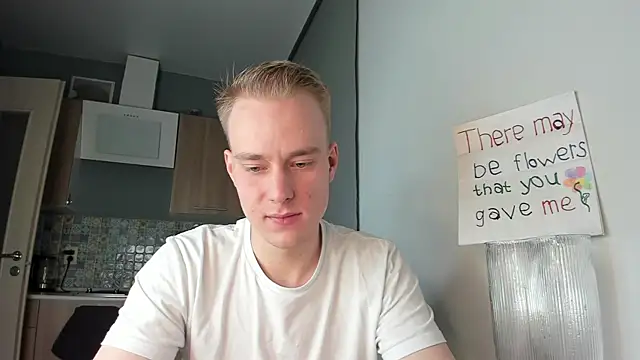 Snapshot of Kevin_Young_Cat chatting on 10/07/25, 02:03 Kevin Young Cat online show from 10/07/25, 02:03